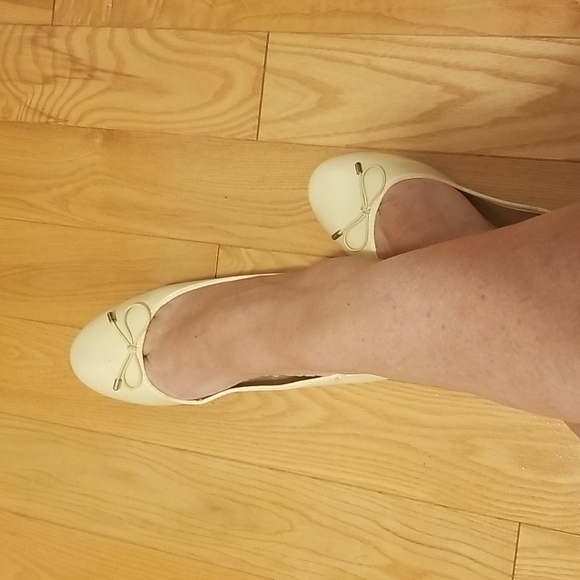 Shoes - Picture 1 of 3